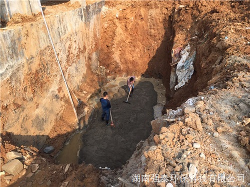 湖南強泰環(huán)保基坑鋪墊中